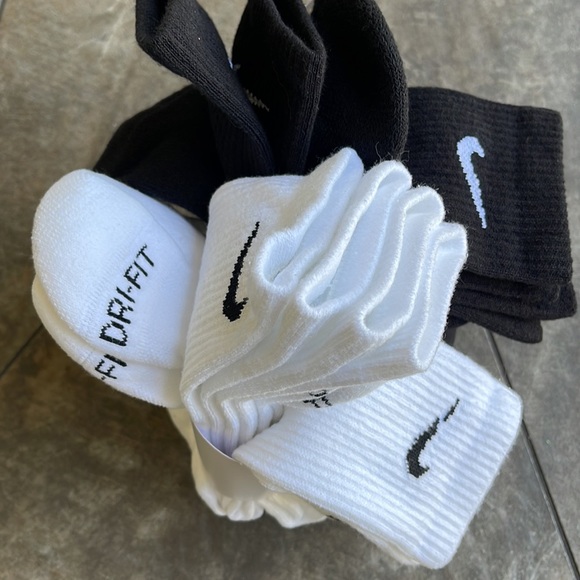 6 pairs (3 WHITE/3 BLACK) NIKE EVERYDAY COTTON CUSHIONED CREW MEN’S SOCKS - Picture 16 of 16
